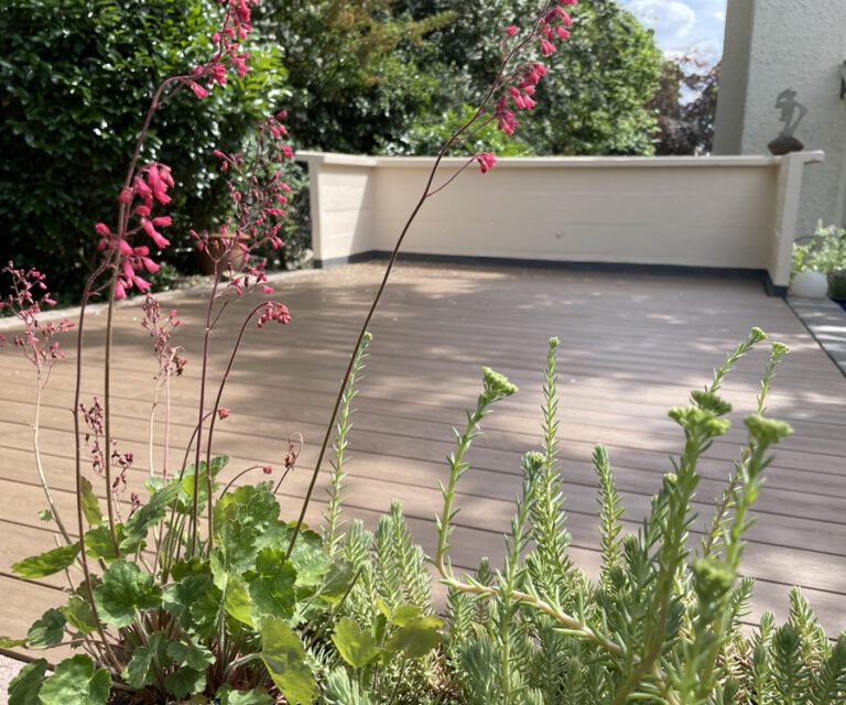 Terrasse mit WPC-Platten